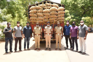 police caught pds rice in karimnagar district