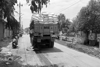 old-man-dies-in-collision-with-fertilizer-truck