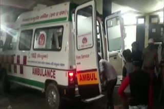 15 injured after bus carrying migrant labourers overturns in UP's Prayagraj