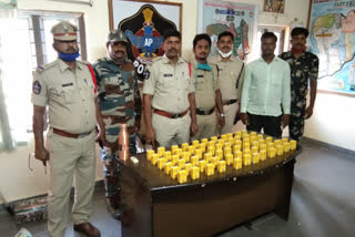 karnataka liquor seized by kalyanadurgam police and a person arrested