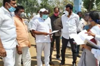 parakala mla challa dharma reddy visited grain purchase centers in warangal rural district