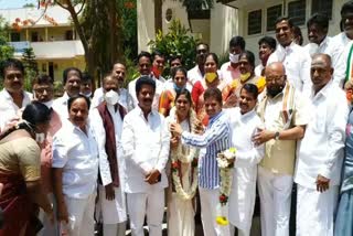 new-president-elected-for-chitradurga-district-panchayat