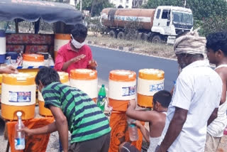 vizag abvp helps immigrants by distributing buttermilk