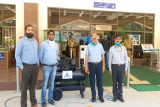 bhunter airport officers make heavy sanitizer machine from junk