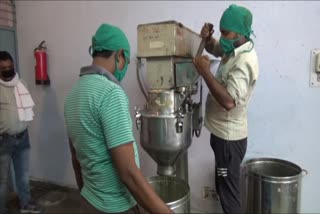 rishikul-ayurvedic-medicine-factory-preparing-ayush-kit-in-haridwar