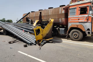 One killed and one injured in accident between truck and container in Datia