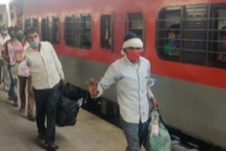 202 migrant workers stranded in Maharashtra by laborers special train reached Itarsi