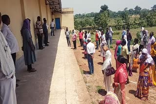 Meeting of shopkeepers