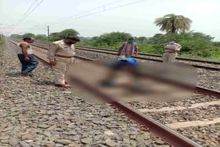 dead body found near railway track in deoghar