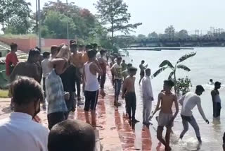 People taking a bath in the Ganges