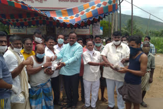 tdp leaders food distribution for migrante labors