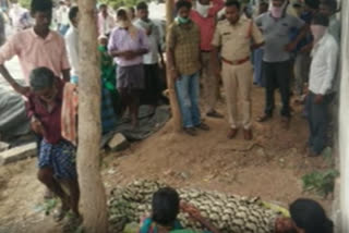 an old women died in neellakunta