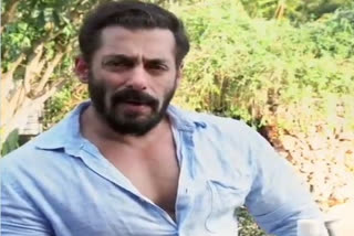 Watch! Salman spreads awareness on sanitisation