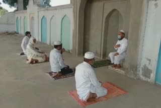 muslim community celebrated eid in gannaur with social distance