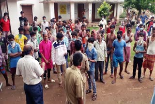 Migrant workers created ruckus at Quarantine Center in pakur