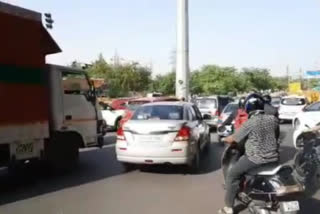 Long jam at Delhi-Ghaziabad border