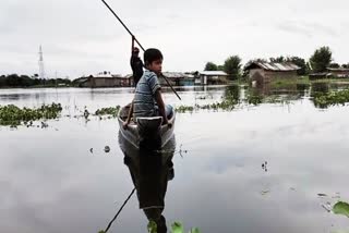 பலத்த மழையால் வெள்ளம்