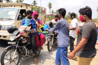 food distribute to migrant labours in raavulapalem east godavari district