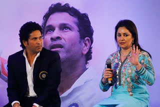 WATCH: Sachin Tendulkar makes mango kulfi on his 25th marriage anniversary