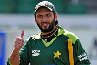 shahid-afridi-feels-harbhajan-yuvraj-are-majboor-to-react-against-him