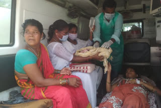 women delivery in ambulance at srikakulam district