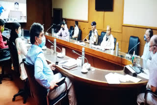 lg meeting with cm kejriwal over corona status in delhi