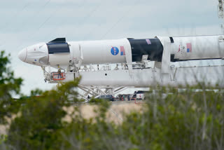 NASA  Doug Hurley and Bob Behnken  NASA Administrator Jim Bridenstine  സ്‌പെയ്‌സ് എക്‌സ്  നാസ  ഡഗ് ഹർലി,  ബോബ് ബെൻ‌കെൻ