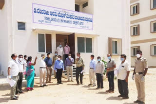 DHO Dr. Palaksha Visit Challakere BCM Hostel Quarantine Center