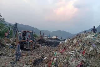 rishikesh trenching ground fire news, ऋषिकेश देहरादून ट्रेंचिंग ग्राउंड में आग