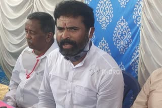 S Muniswami outrage against KY Nanjegowda