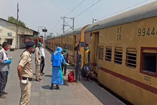 shramik special train reached Korba