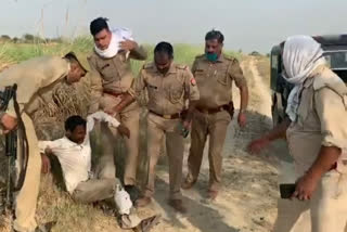 encounter between cow smugglers and police in noida