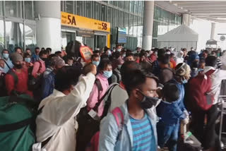 chaos-at-kolkata-airport-as-authorities-demand-returnees-to-go-under-hotel-quarantine