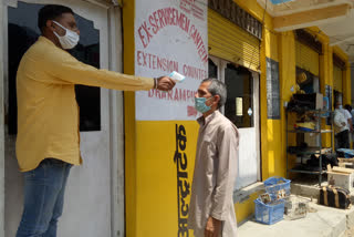 Outside Dharampur army canteen, crowd of ex-servicemen