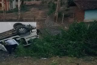 Vehicle collapsed after accident
