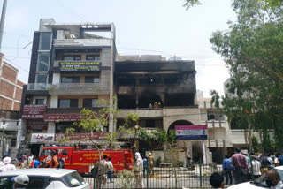 Fire in four-storey building in Anand Vihar