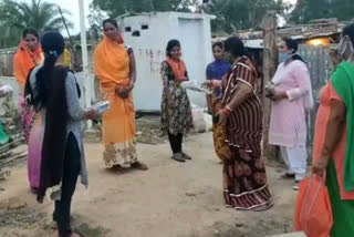 Women's Congress distributed sanitary pads in slums in Surajpur