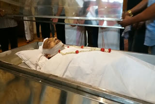 The body of MP Veerendrakumar was placed on public view at his residence  MP Veerendrakumar  എം.പി വീരേന്ദ്രകുമാര്‍  വയനാട് വാര്‍ത്തകള്‍
