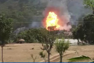 Truck loaded with LPG cylinders catches fire at Tikri on National Highway Udhampur