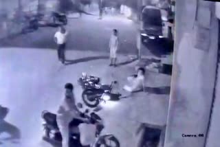 Knife stab on person by stranger in raichur