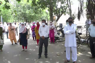 rohtak pti teacher protest against haryana govt