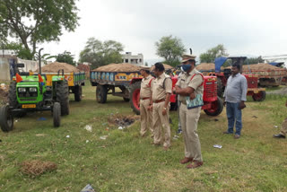 sand tractors seized in east godavari dst thuni and kotanandur mandal