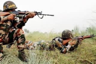 Etv Bharat, GUjarati News, Encounter between terrorists and security forces in Kulgam