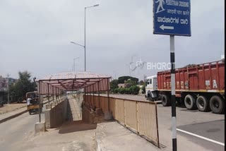 people outrage against Plastic sheet on underpass road