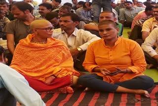 Guest scholars sitting on strike