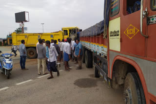 road accident at anathapuram district