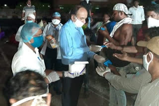 Mehek Health Care distributed medicines to needy people