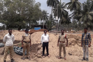 ilelgal sand seized in east godavari dst