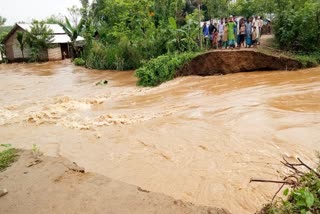 Two dead because of flood at kampur nagaon assam etv bharat news