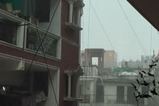 heavy rain in delhi